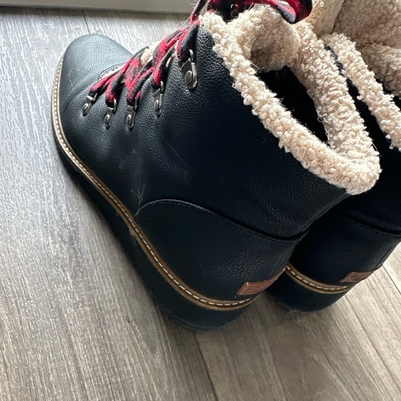 Dr Scholls BE ENERGIZED FOAM Technology Women's Black and Red Lace-Up Boots - Picture 10 of 13